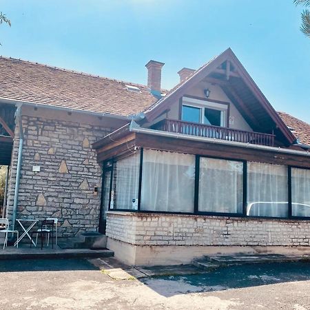 Viztuekoer Apartman 티하니 외부 사진